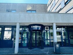 Eingang Neubau